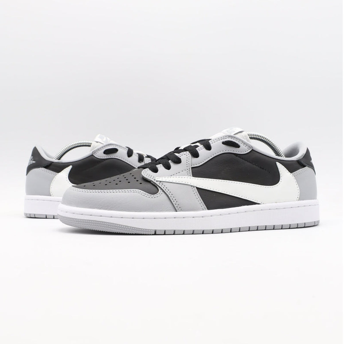 Nike Jordan 1 - Charcoal